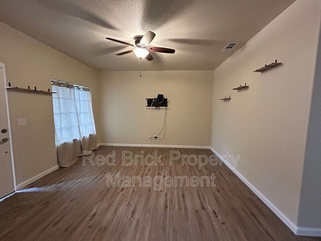 Photo - 3665 Venice Ave