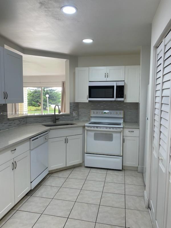 Photo - 3441 NW 44th St Unit 104