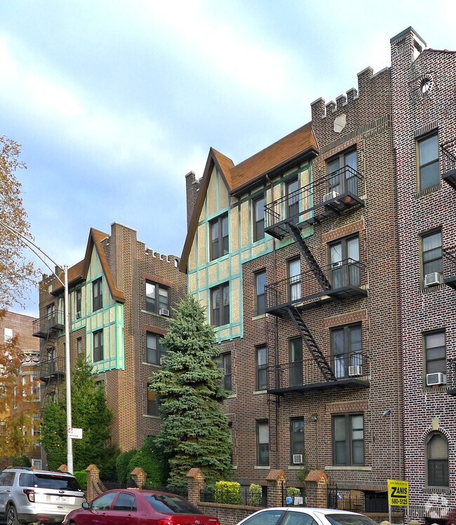 Photo - 537-547 Ovington Ave