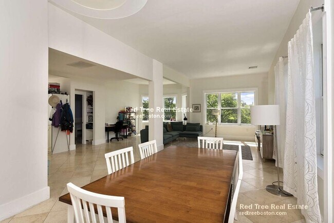 Photo - 28 Babcock St Unit 3