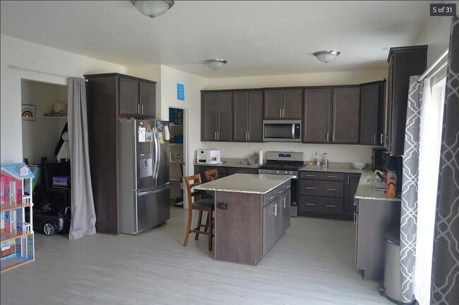 Photo - 9337 N Tampa Dr