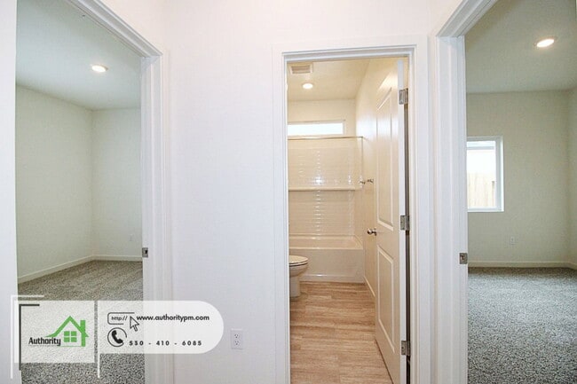 Photo - 2843 Hopkins Ave