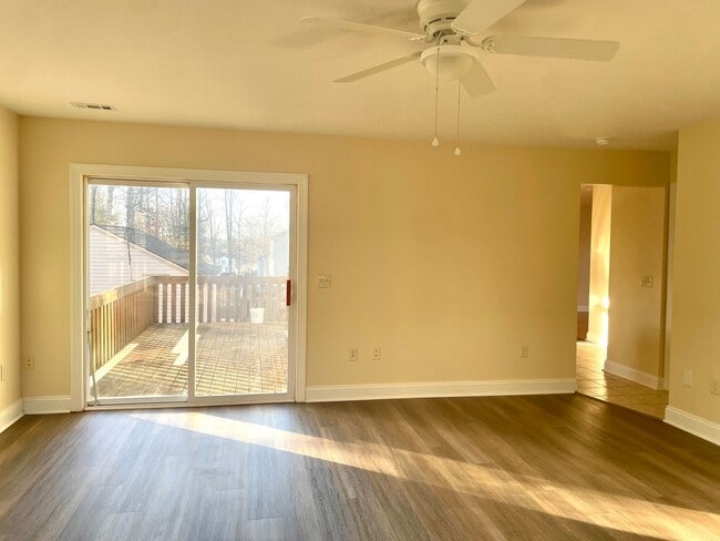 Photo - Spacious 4 Bedroom 2.5 Bath Home