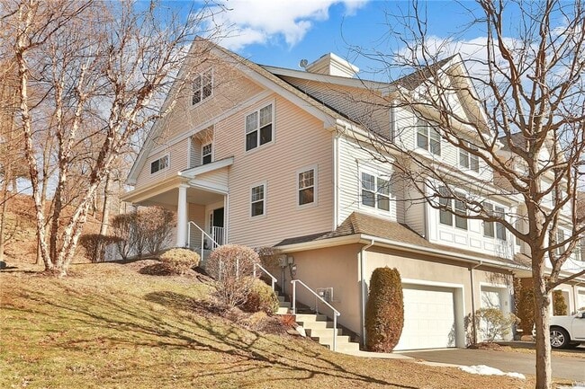 Photo - 86 Hillcrest Ln Townhome