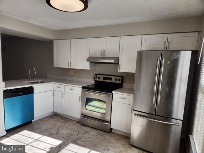 Photo - 16326 Pennsbury Way