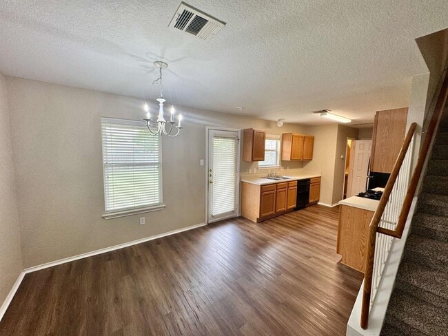 Photo - 398 Paddington Dr