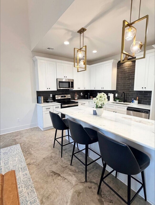 Photo - FOR RENT in LAFAYETTE!