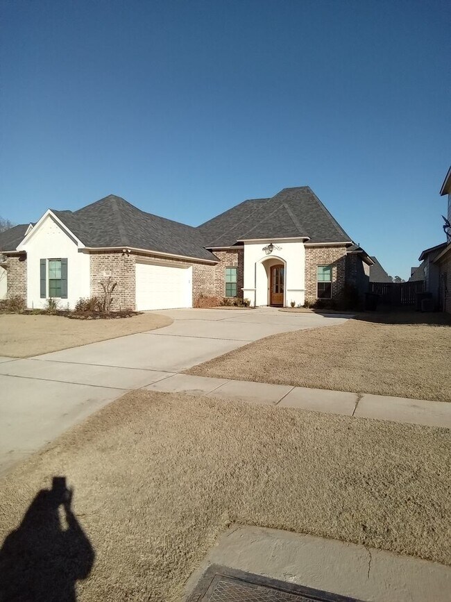 Photo - ***Belmere Subdivision****