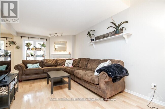 Photo - 15 Peterson Pl