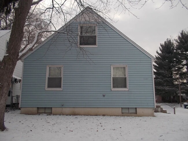 Photo - 1802 O Brien St