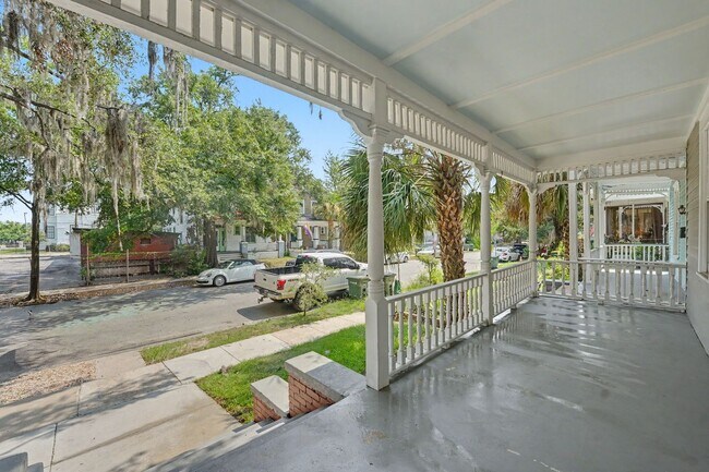 Photo - 311 W 39th St Unit B - Upstairs