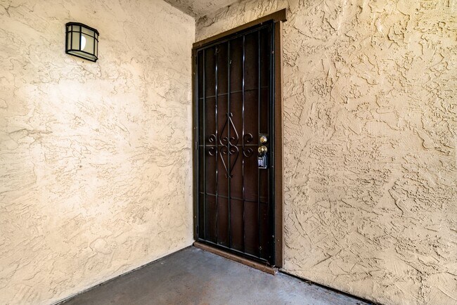 10202 Black Mountain Rd Unidad 1