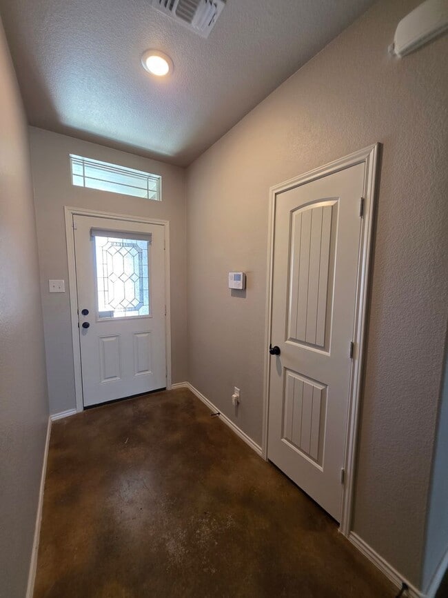 Photo - 5 Bedroom 2.5 Bath home off Bunny Trail Killeen