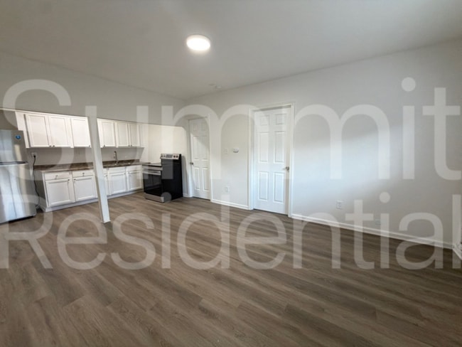 Photo - 327 Laclede St