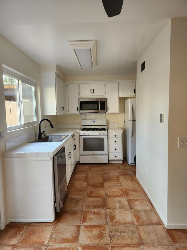 Bright Kitchen