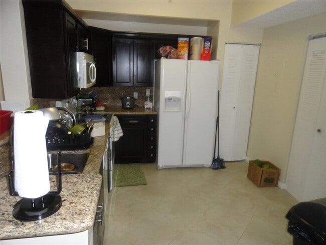 Photo - 6976 SW 39th St Unit 107