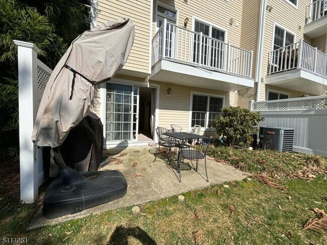 Photo - 18 Ashley Ct