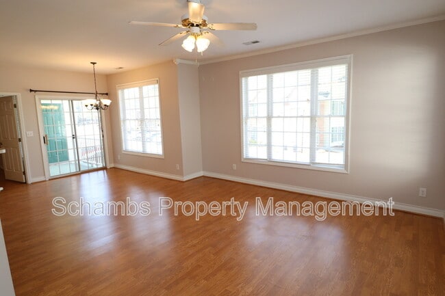 Photo - 2121 Kudrow Ln