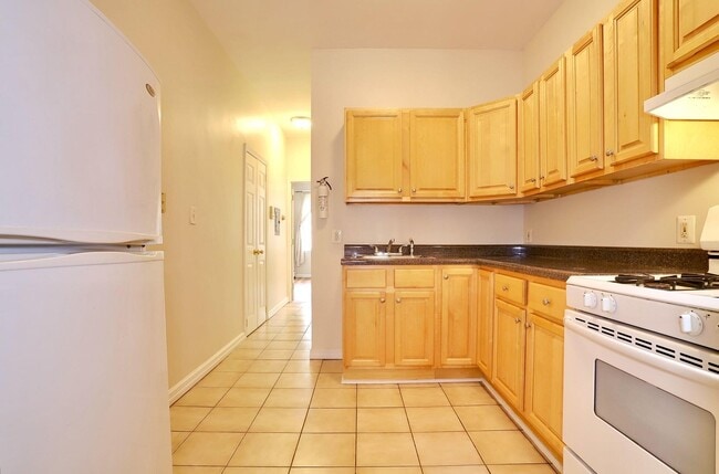 Photo - 273 Webster Ave