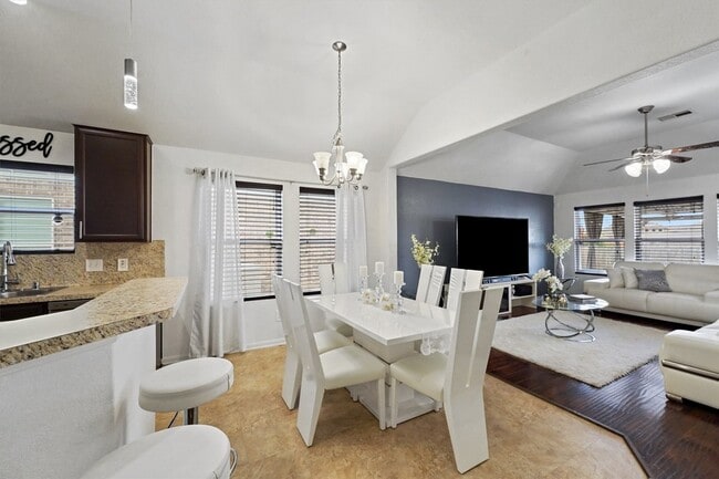 Photo - 18523 Windy Stone Dr