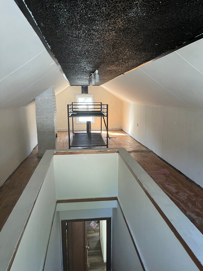 Photo - 703 North St