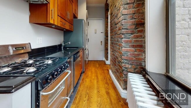 Building Photo - 432 E 13th St Unit 31 Rental