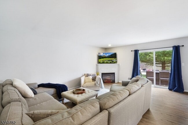 Photo - 29 Winding Way