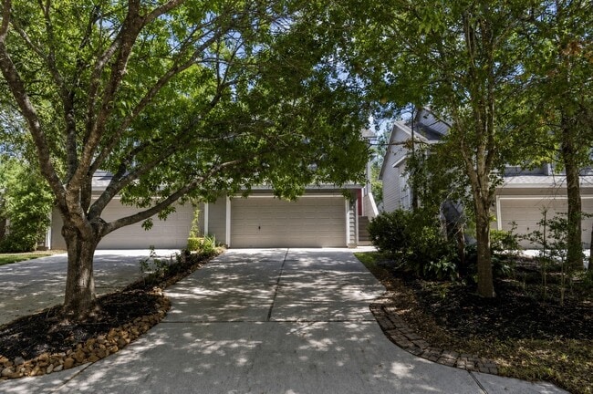 230 Blushwood Pl