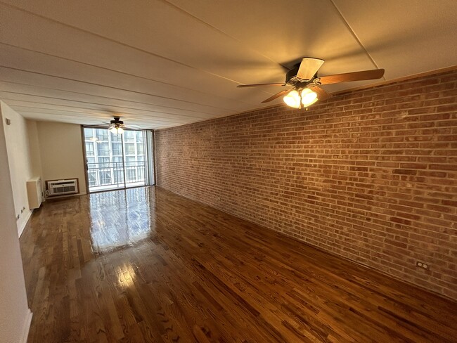 Photo - 2340 N. Commonwealth