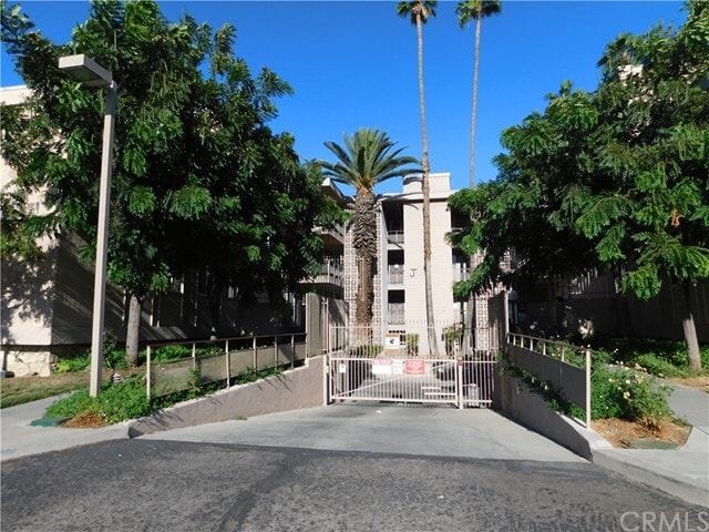 Photo - 6979 Palm Ct Unidad 333 J Rental