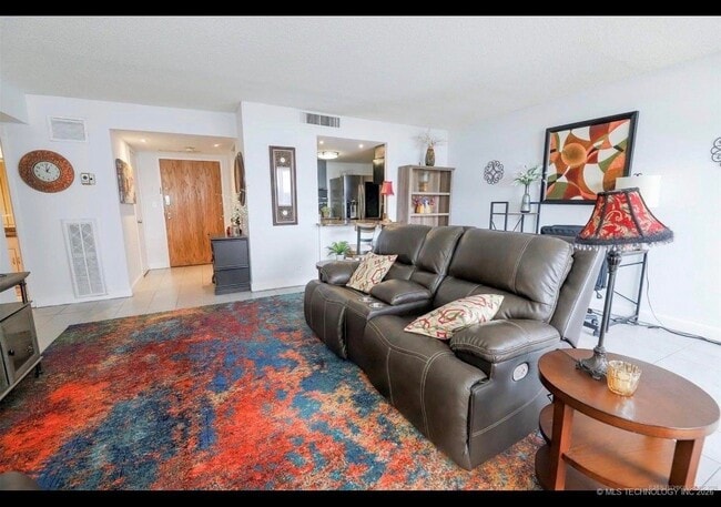 Photo - 450 W 7th St Unit 906
