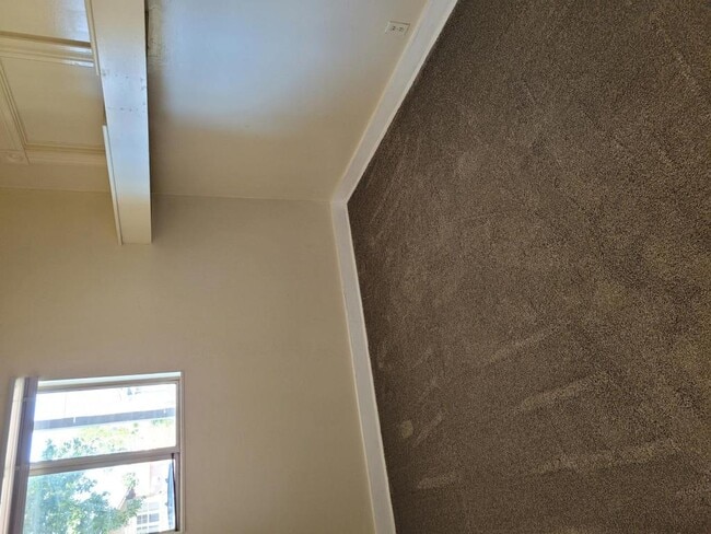 Photo - 2415 Baker St