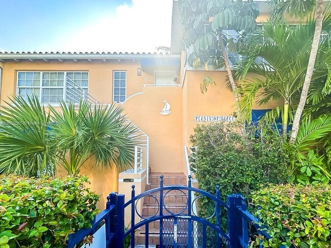 Building Photo - 8200 Harding Ave Unit 2 Rental