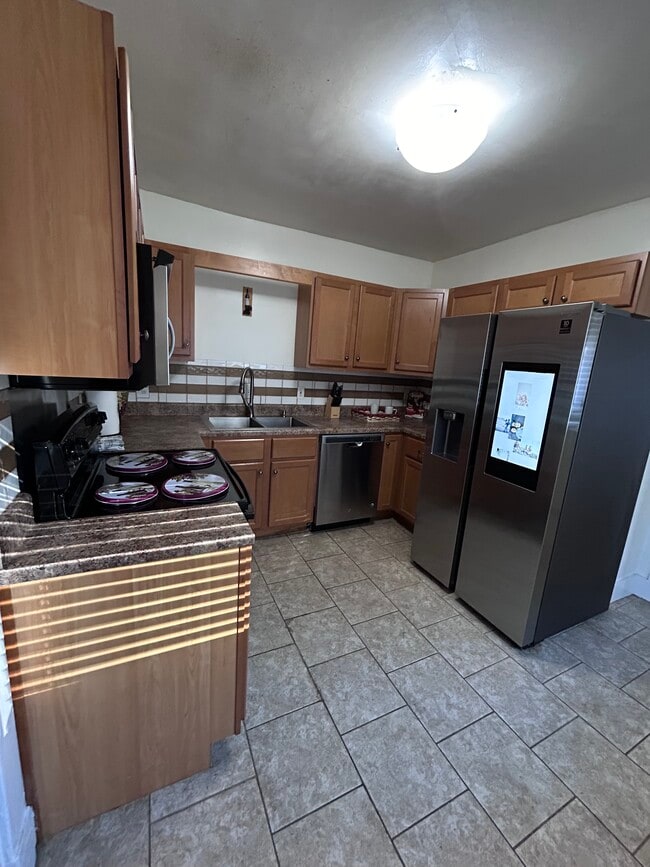 Photo - 1439 Eastmoreland Ave