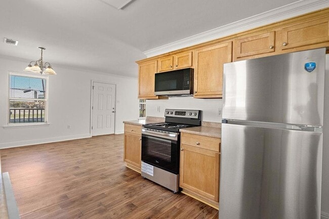 415 W 33rd Ave