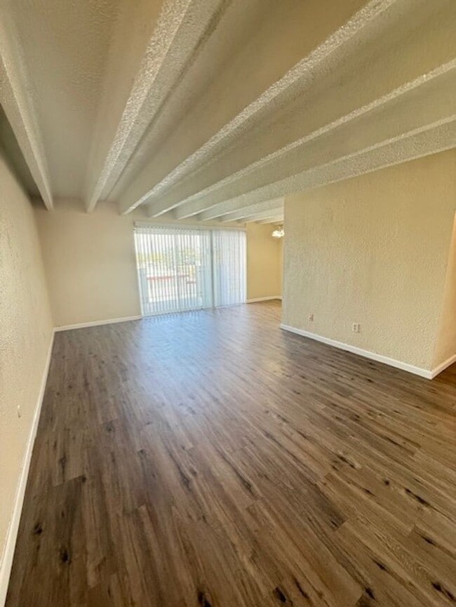 The Lanai Apartments