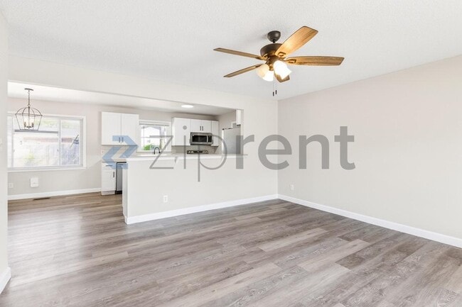 Photo - 318 Nugget Ct