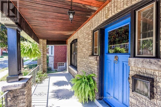 Photo - 46 Tisdale St S