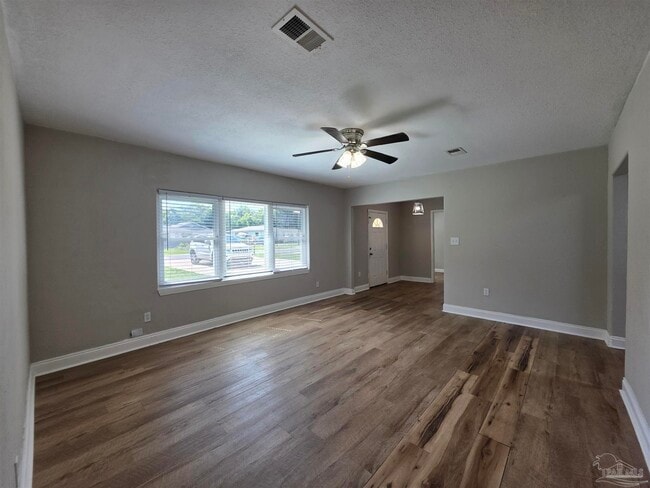 Photo - 109 Reed Rd
