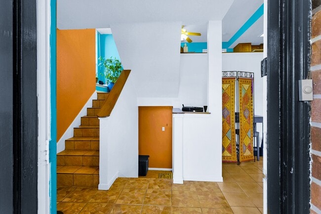 Photo - 3100 75th St