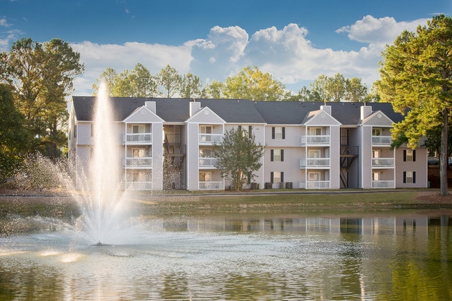 Beautiful Fountain - Brook Highland Place Apartments