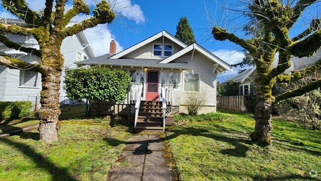 Building Photo - 3006 NE 66th Ave Rental