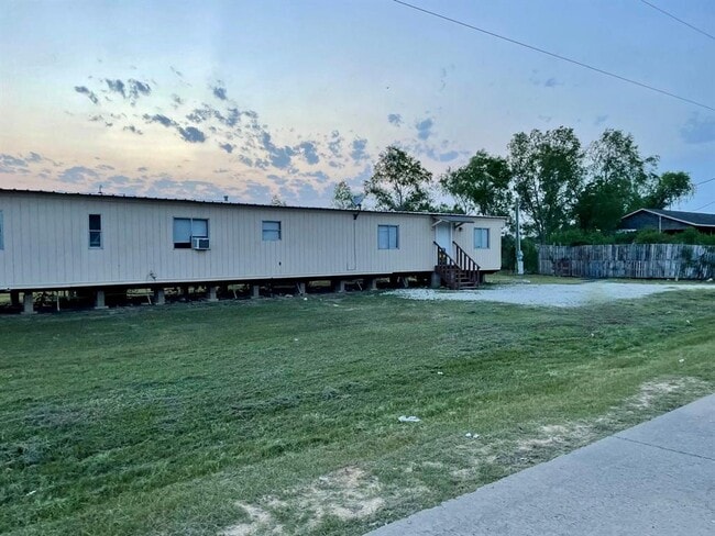 Building Photo - 40 County Rd 3557 Rental