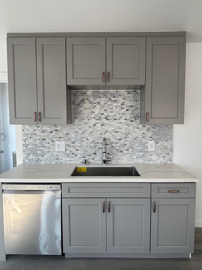 Photo - 1956 1/2 Park Grove Ave