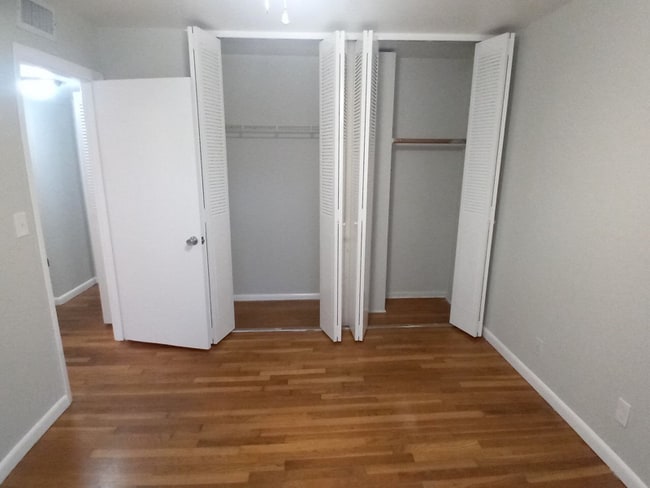 Photo - 465 Medlock Rd