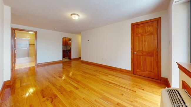 135-23 82nd Ave Unit 3E