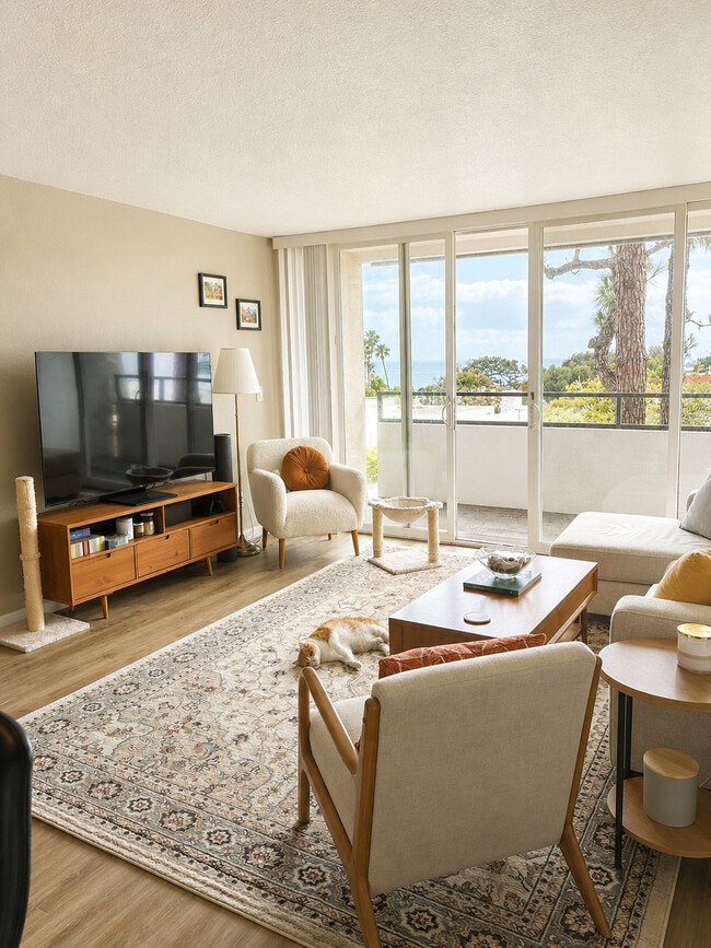 Photo - Los Arboles Apartments