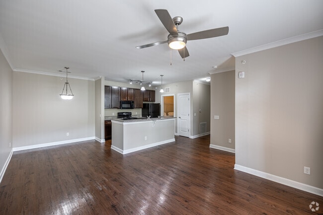 1BR, 1BA - 832SF - Living Room