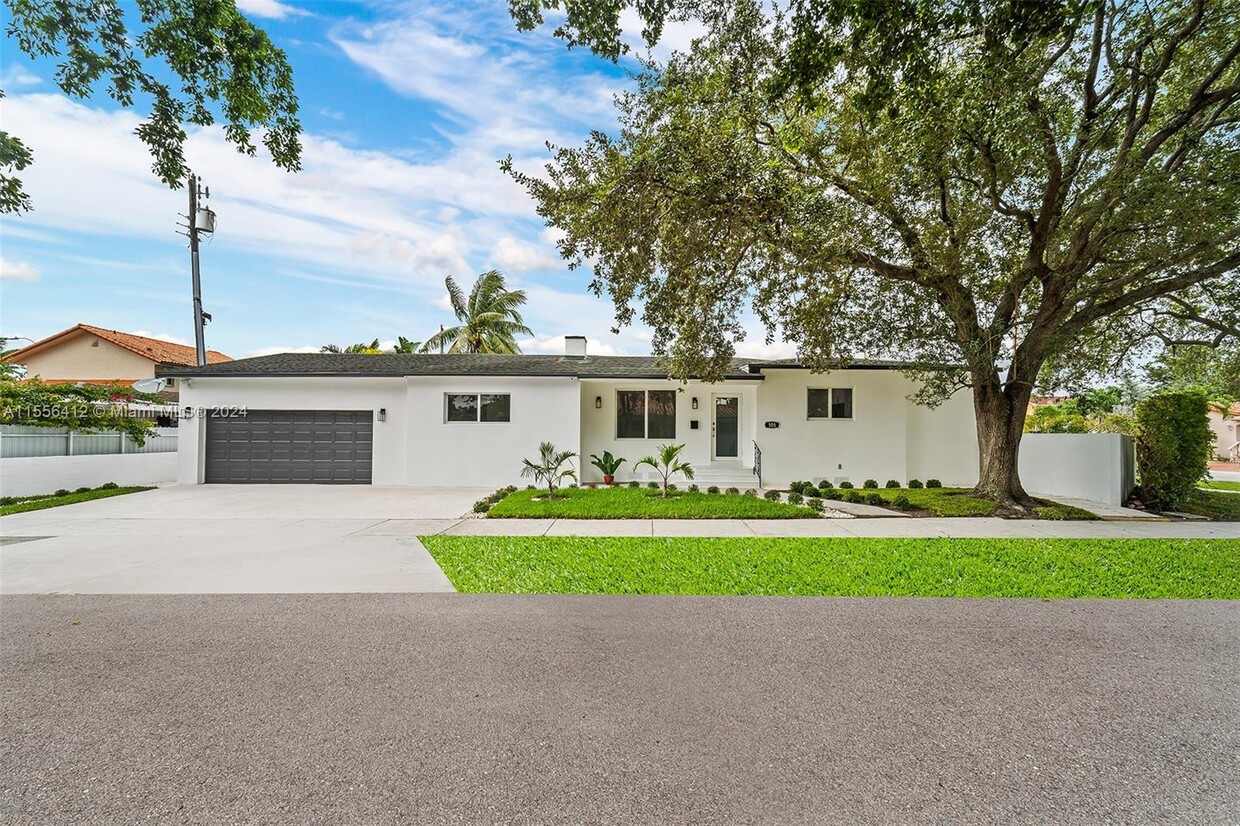 Photo - 555 SW 51st Ave (Coral Gables, FL)