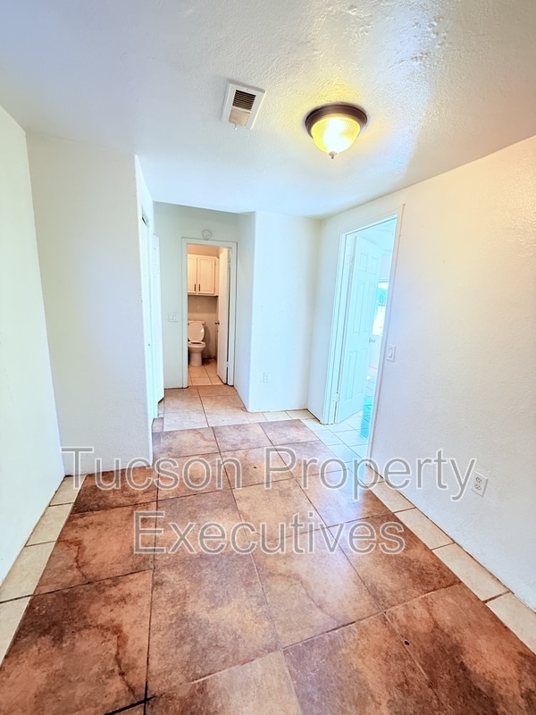 Photo - 208 W Ventura St